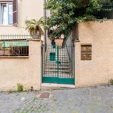 Salotto San Pietro 公寓